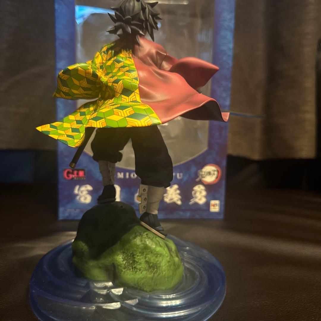 冨岡義勇 G.E.M. フィギュア 約20cm