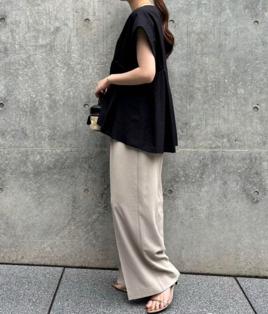 未使用タグ付き】カラミウエストタックブラウス ホワイト - メルカリ