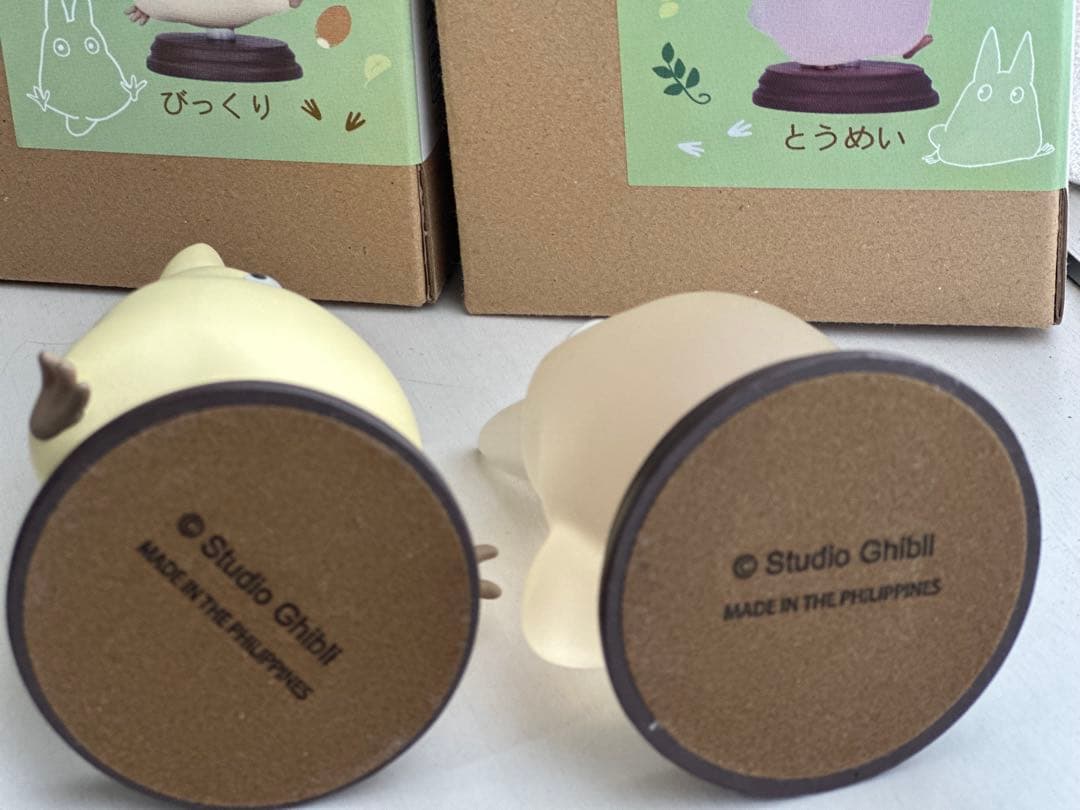 となりのトトロてのひら小トトロびっくり•とうめい2体セット専用箱あり