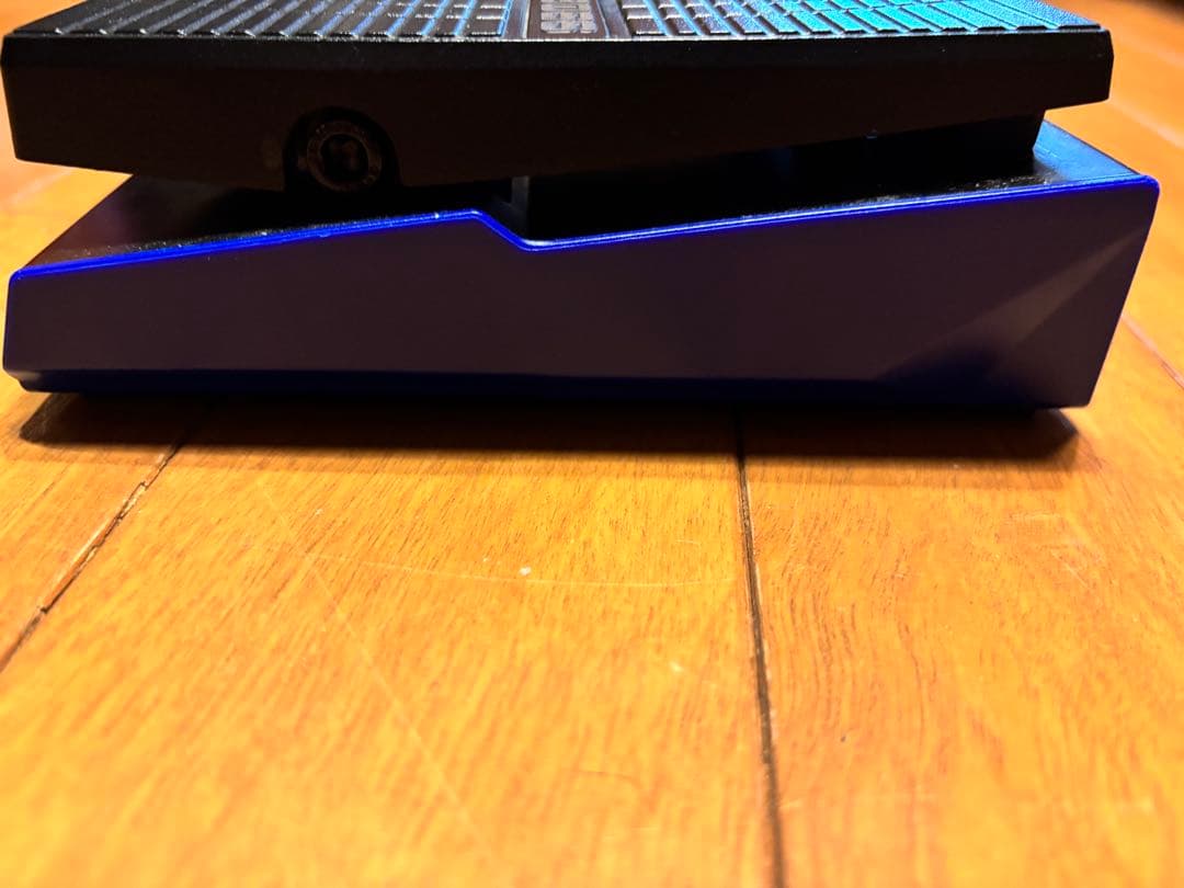 BOSS GT-1 ギターマルチエフェクター