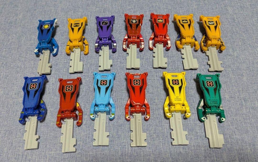 レジェンドモバイレーツとケースとレンジャーキーとオマケセット