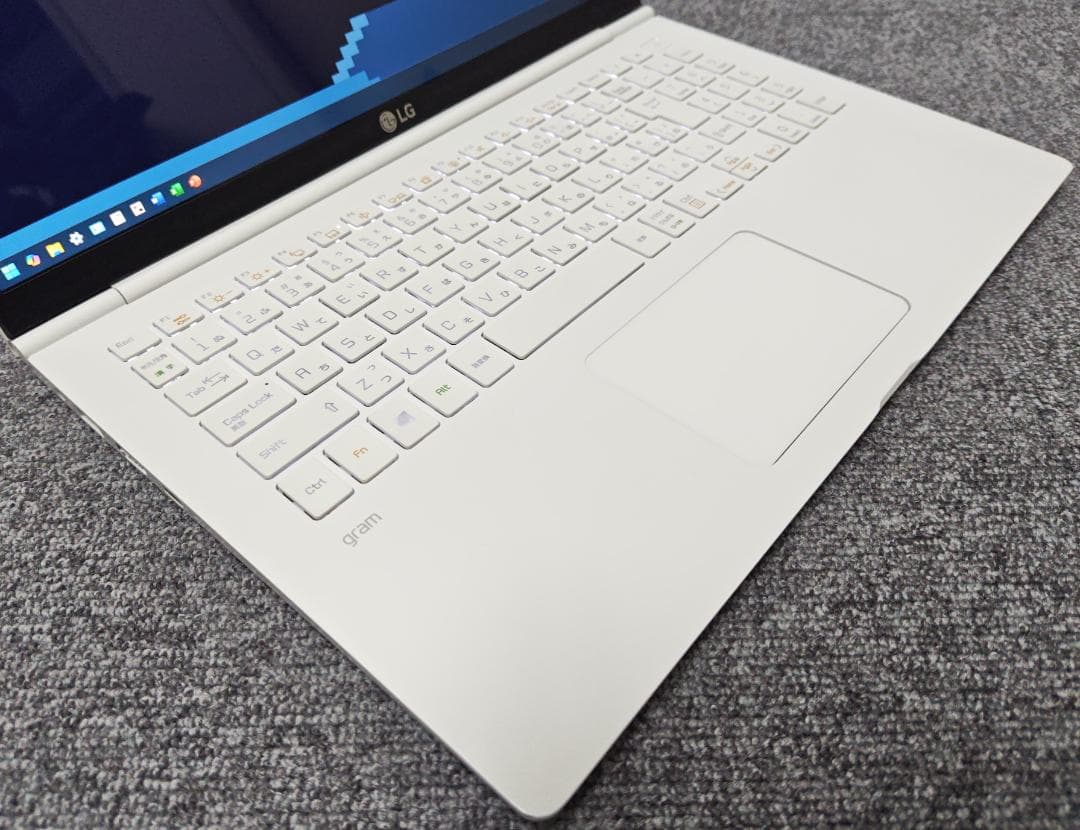 美品 LG gram15 core i5 新品SSD 500GB メモリ20GB - メルカリ