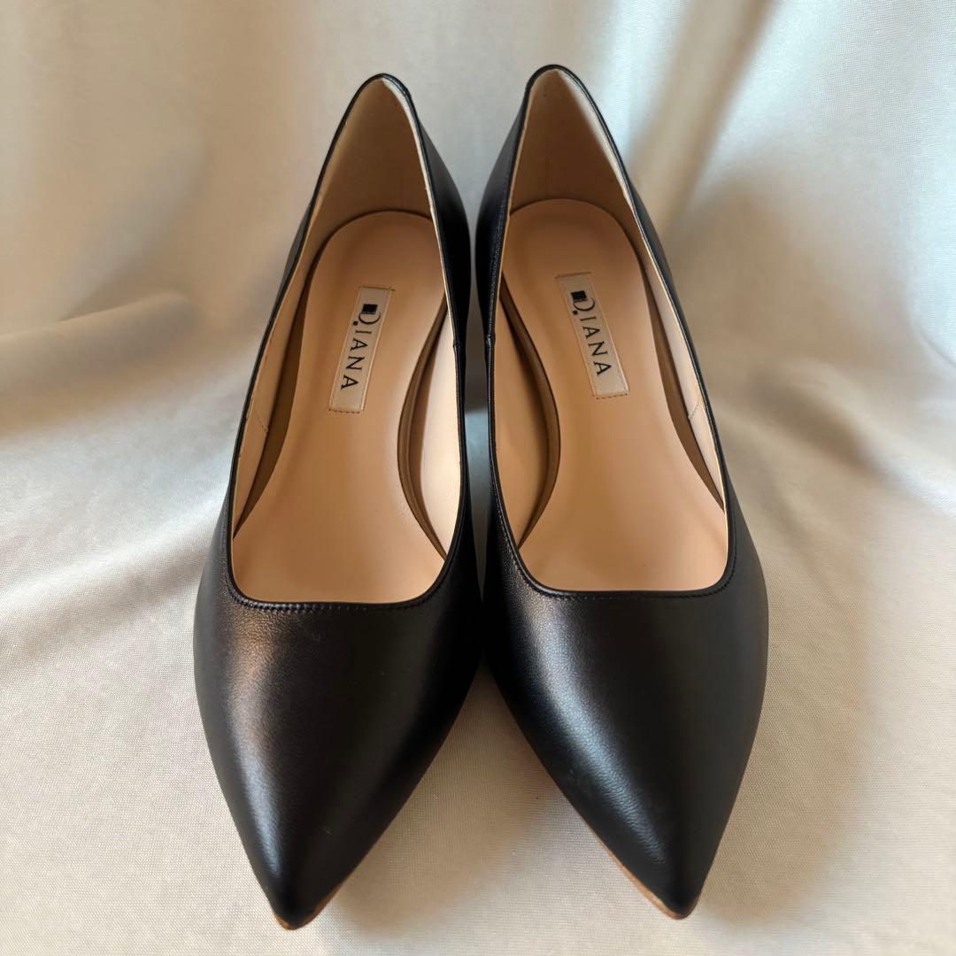 未使用級☆DIANA ブラックレザーポインテッドトゥブロックヒール