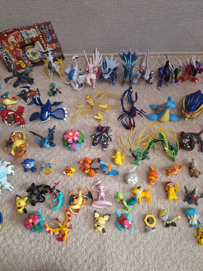 モンコレ　フィギュア　セット　ケース　ポケモン　まとめ売り