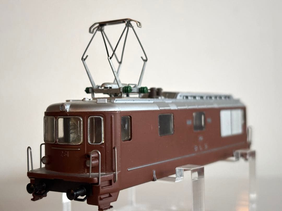 スイス　HAG社　HOゲージ　BLS Ae 4/4（261）　ボディ