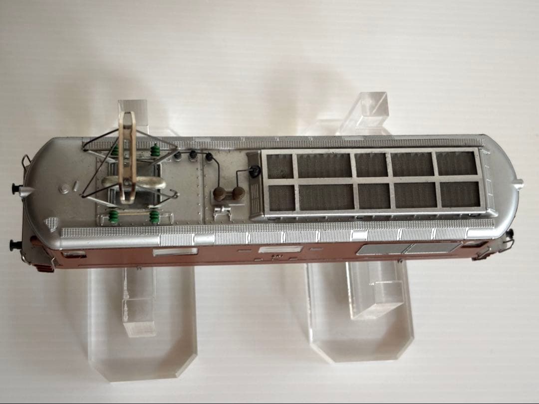 スイス　HAG社　HOゲージ　BLS Ae 4/4（261）　ボディ