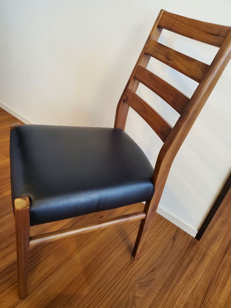 《完売》東京インテリア　ヴァレンティア/サマンサ ダイニングテーブル椅子4脚