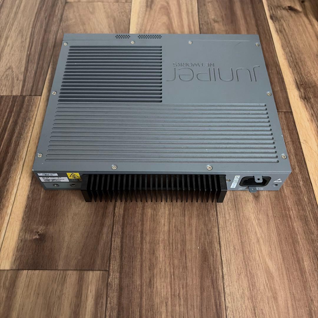 Juniper EX2200-C-12P. PoEモデル - メルカリ