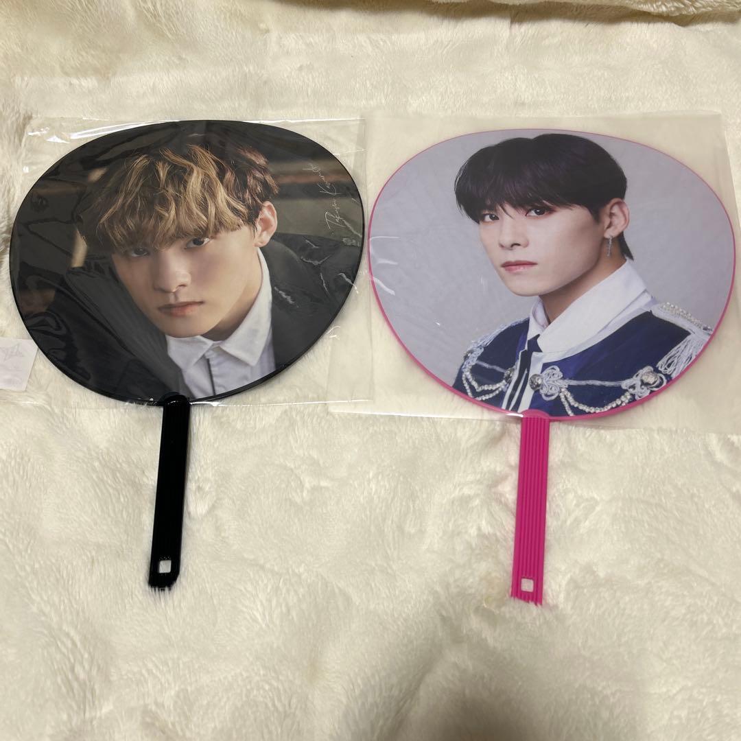 JO1 川西拓実 木全翔也 うちわ まとめ売り - メルカリ