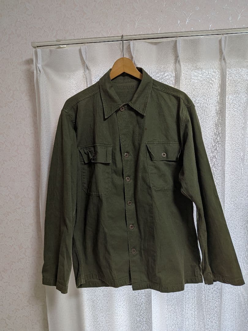 オリーブグリーン ミリタリージャケット MEDIUM - メルカリ