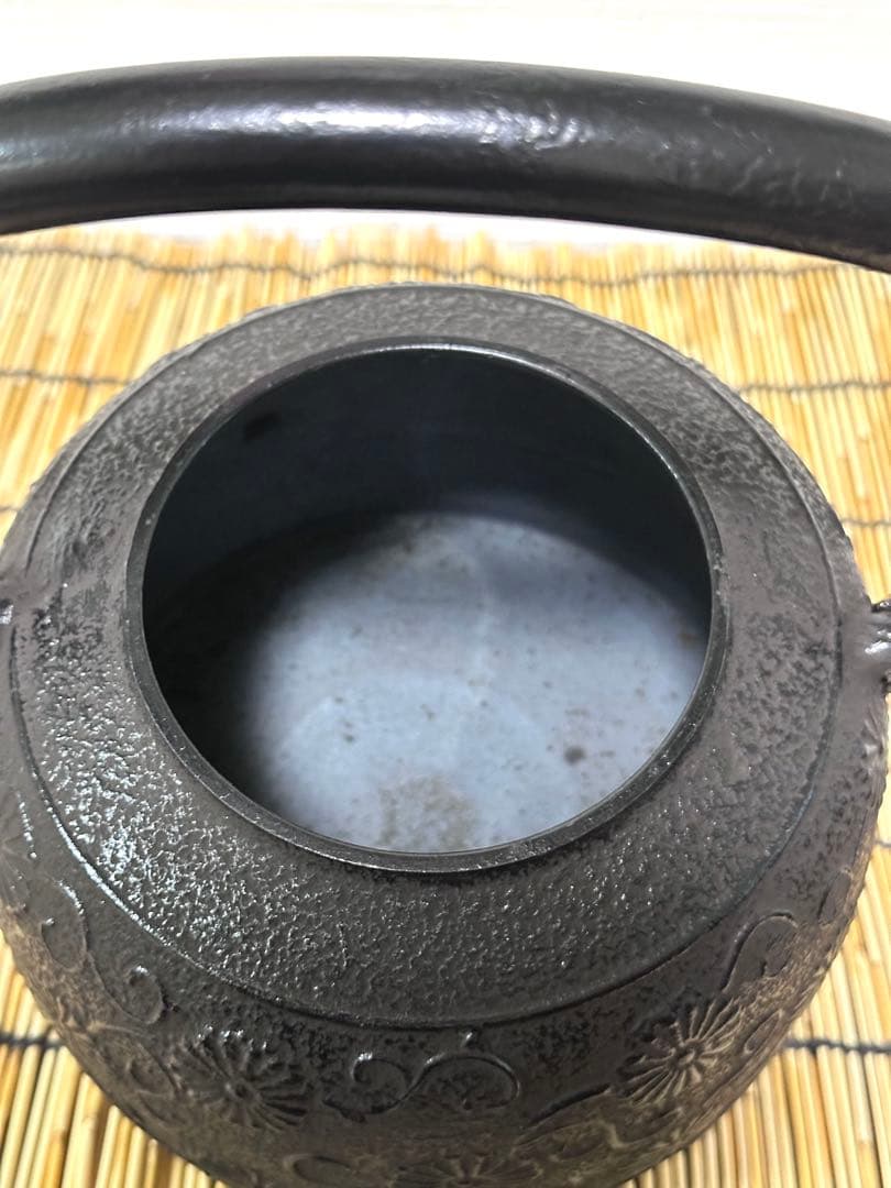 新品、未使用品 工房和秋 金野 和秋造 唐菊 25型 大型鉄瓶 南部鉄瓶