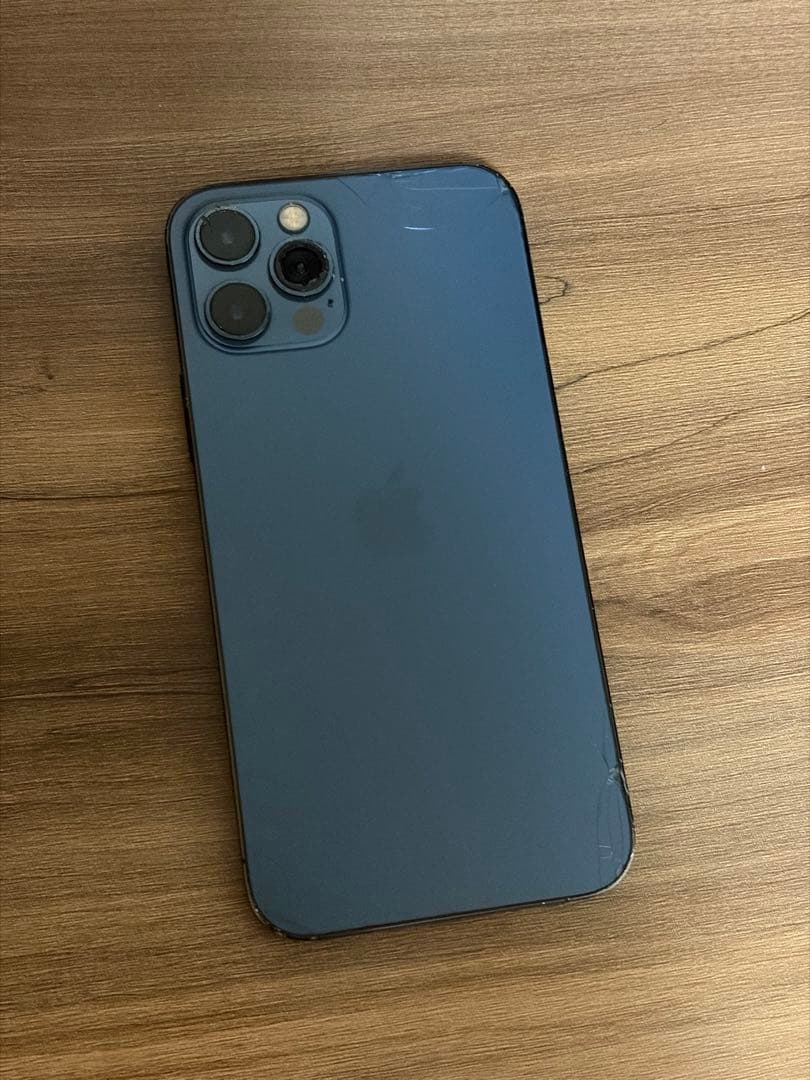 iPhone12 Pro パシフィックブルー ひび割れ、ガラス割れ有 - メルカリ