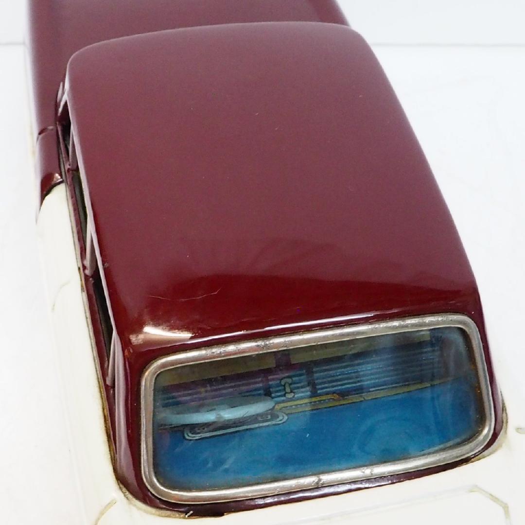 萬代屋【 MGマグネット マークⅢセダン白/茶】ブリキtin toy car箱無