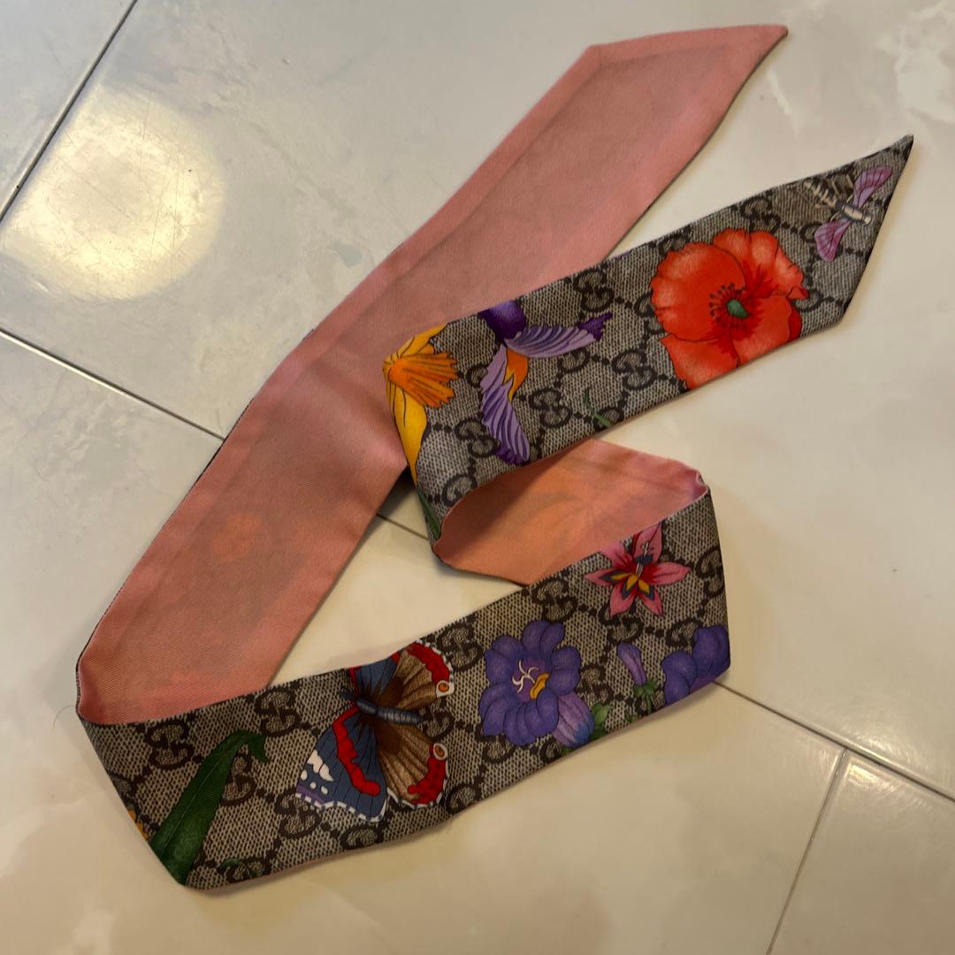 《12/16迄特価》 GUCCI スカーフ　桃　GGフローラプリントシルクリボン