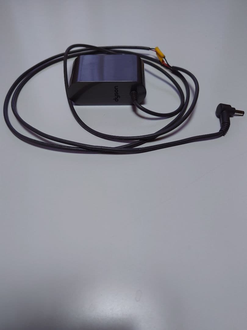 ダイソン V11 クリーナー（ジャンク）＋アダプター7種類＋充電
