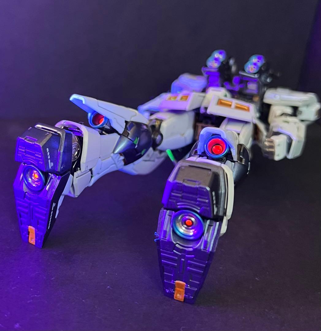 RG 1/144 νガンダム　ダブルフィンファンネル装備型サイドF限定完成品