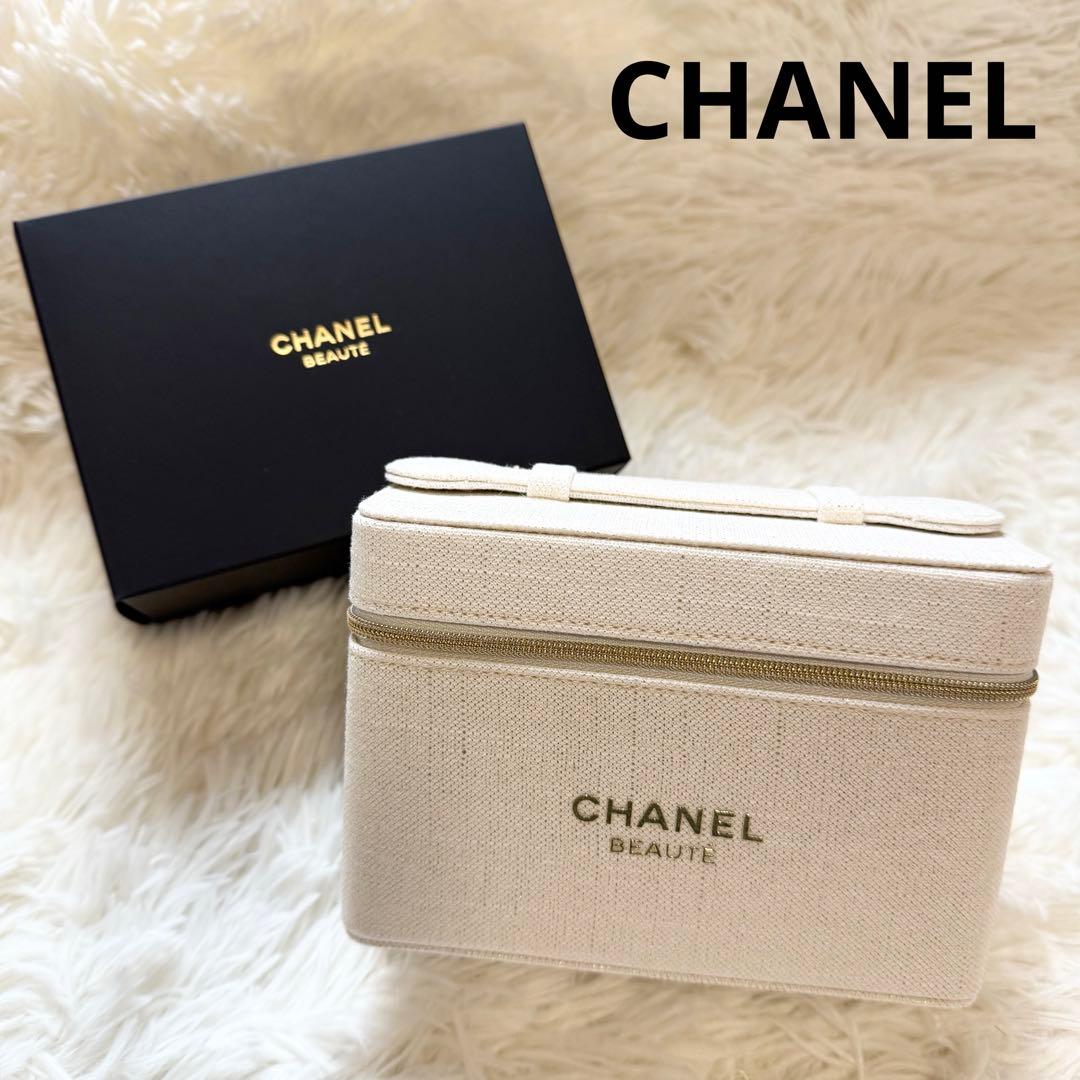 新品】CHANELシャネルビューティ バニティ ポーチ メイク 白 ツイード