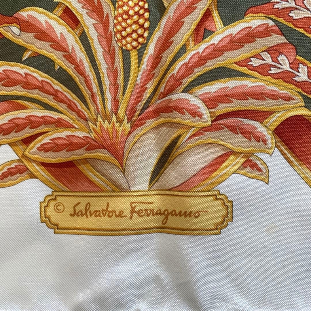 Salvatore Ferragamo サルヴァトーレ フェラガモ スカーフ - メルカリ