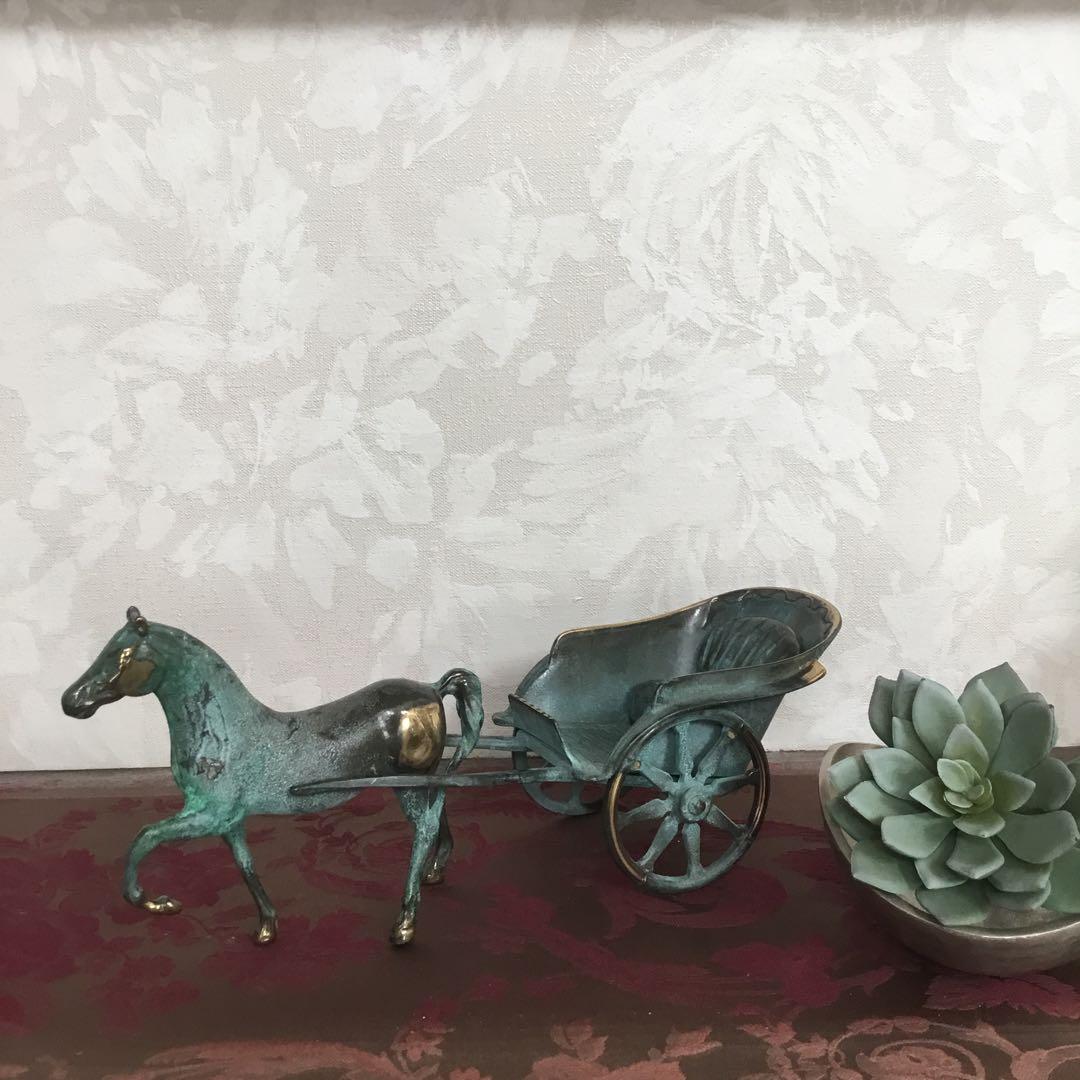 ブロンズ製馬と車の置物 イタリア - メルカリ