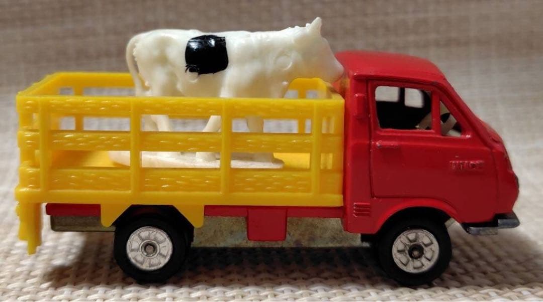 トミカ黒箱50-1 トヨタハイエース牧場トラック 日本製 当時物