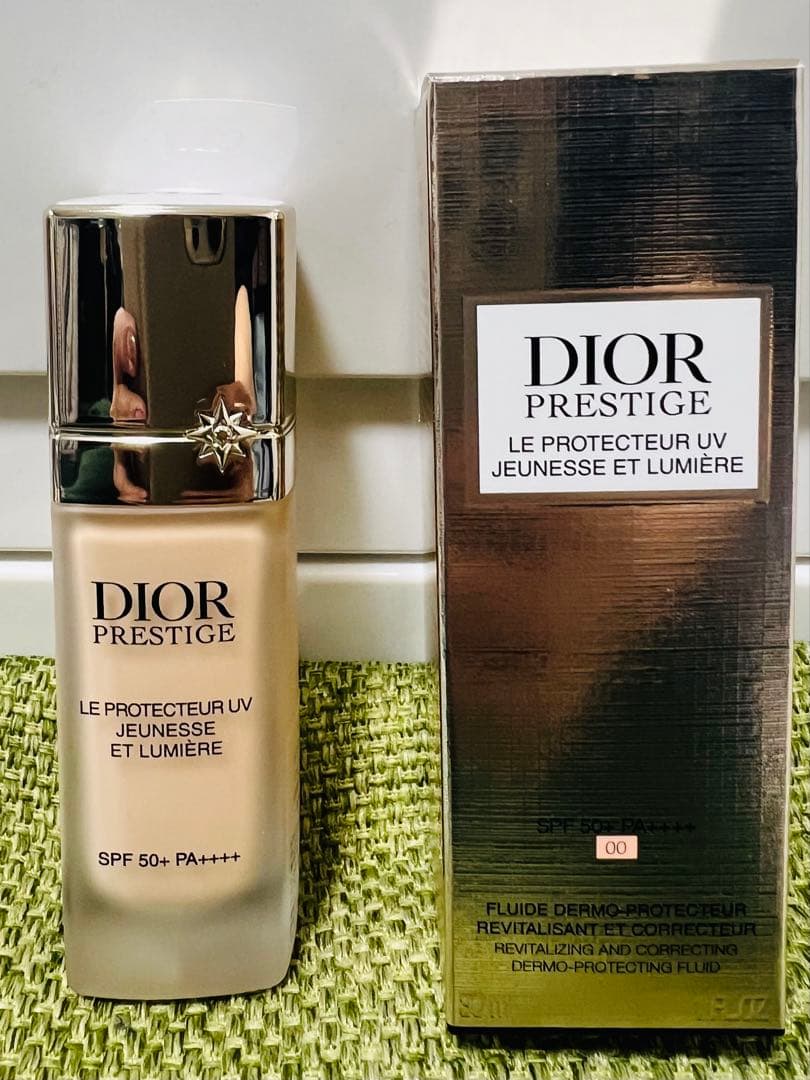 Dior Prestige UVプロテクター 30ml 00 - メルカリ