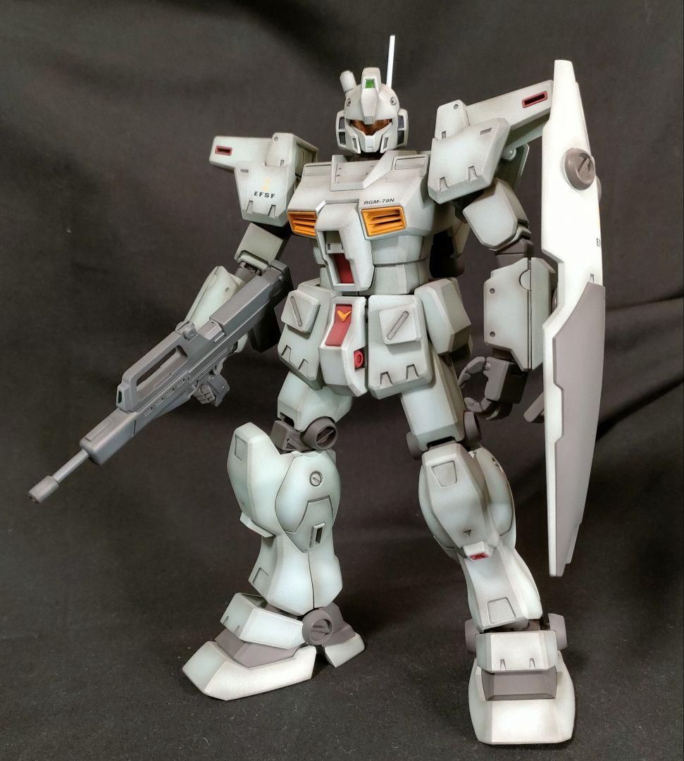 ガンプラ 塗装済 完成品 MG 1/100 RGM-79N ジムカスタム