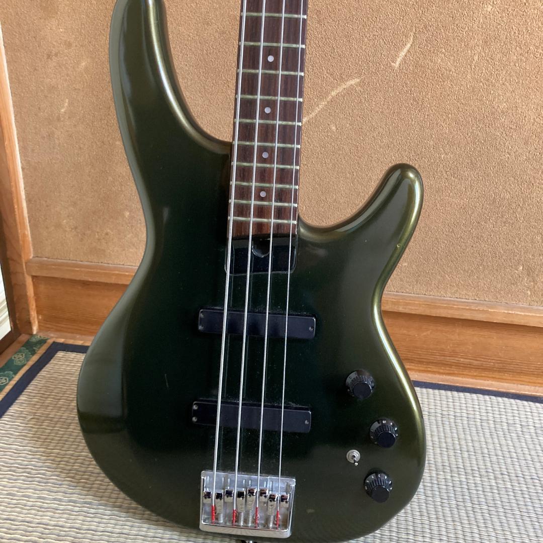 HeartFierd DR4 エレキベース 希少楽器 - メルカリ