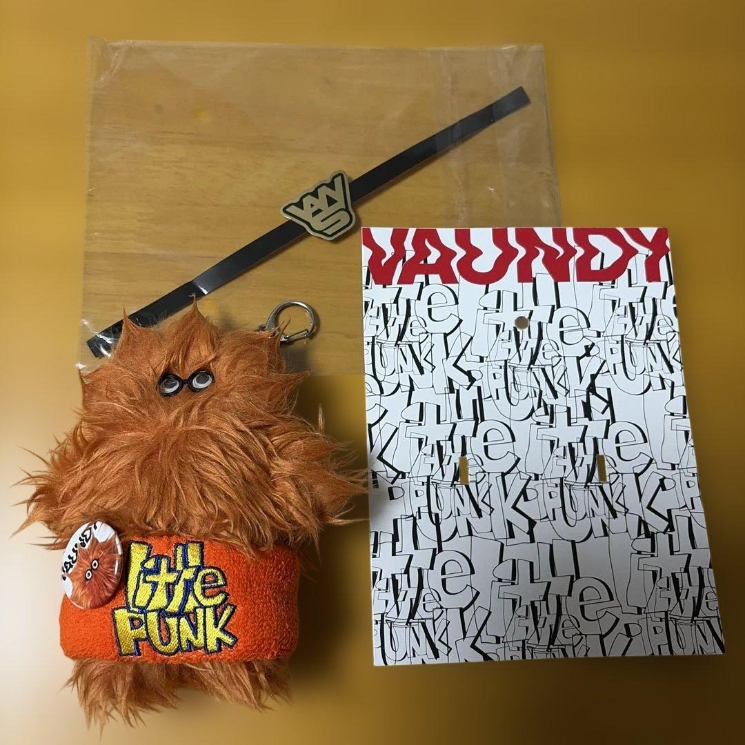 【1月30日まで】VAUNDY キーチェーン リストバンドとミニ缶バッジ付き