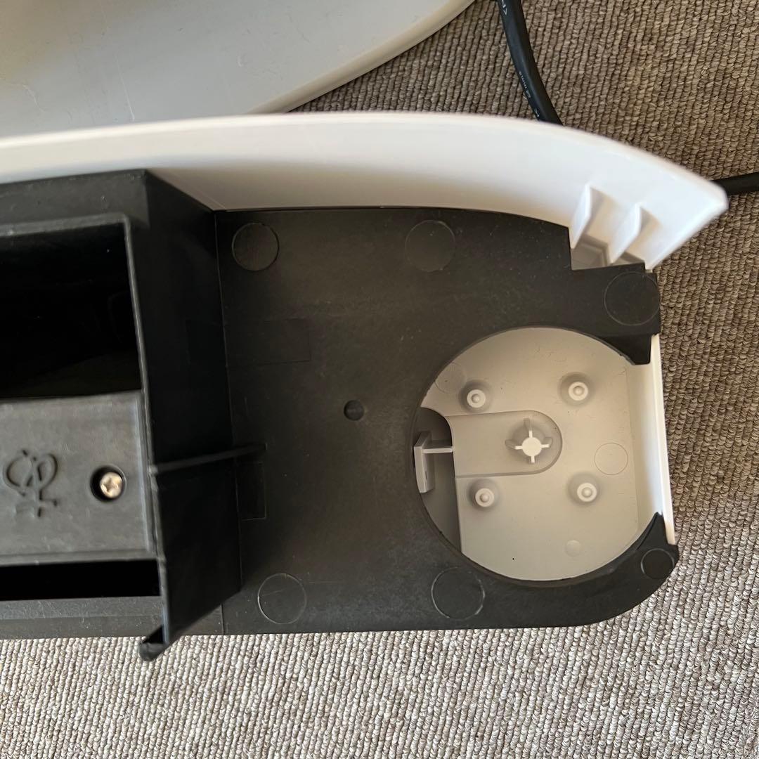 《美品の中古品》　シャープ　加湿セラミック ファンヒーター　HX-J120-W