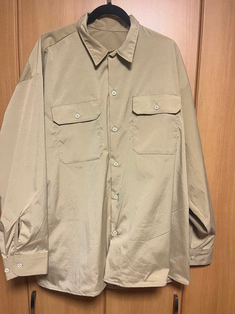 や*ほ様 ssz ah.hワークシャツ　試着のみ 普通の服、普通のスタイル。 CASE29 SSZの加藤さんとつくった、<br