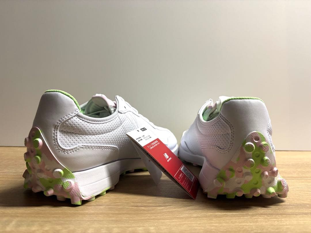 未使用 24.5cm D ニューバランスゴルフシューズ WGS327WMホワイト