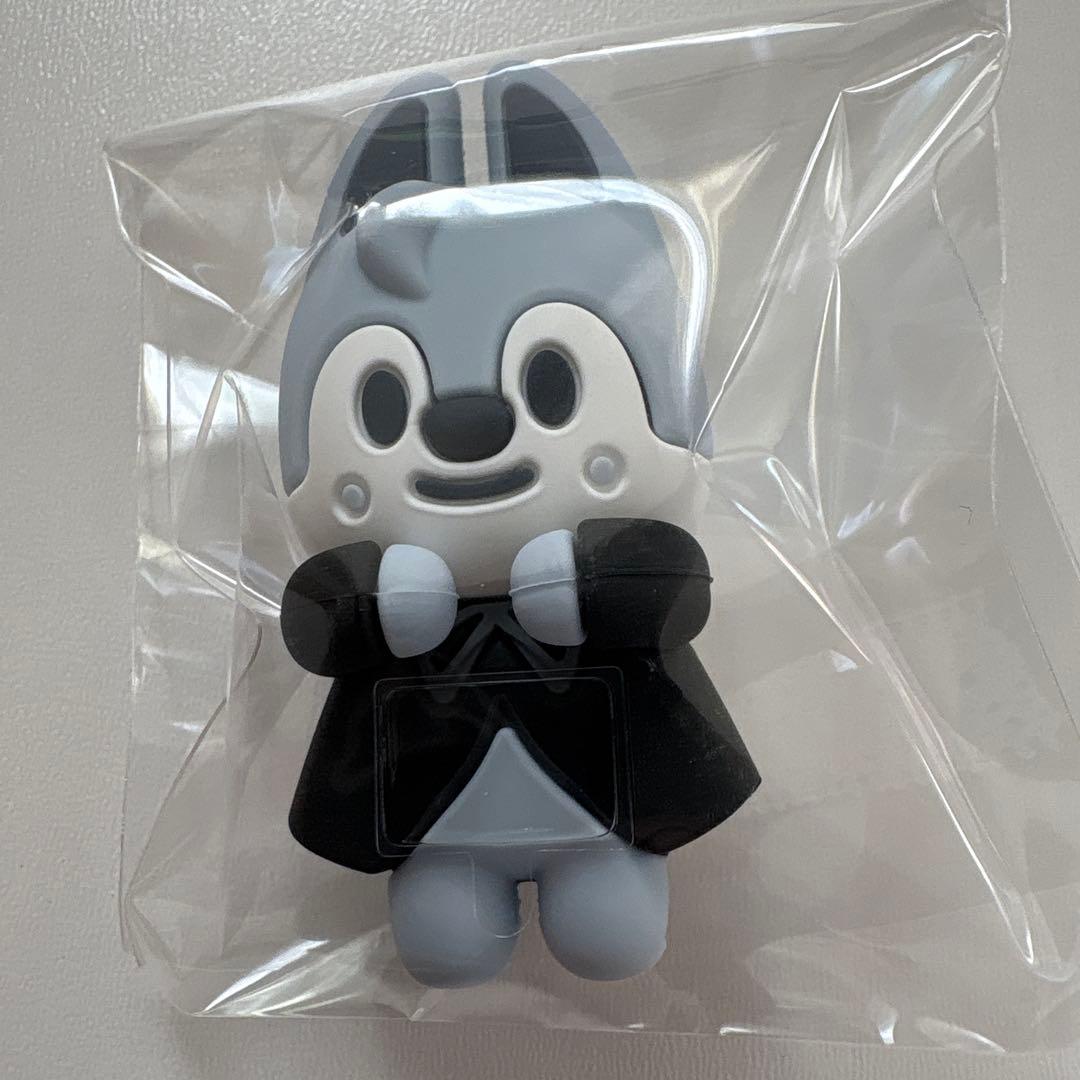 スキズ SKZOO FIGURE CLIMBING フィギュア ウルフチャン - メルカリ