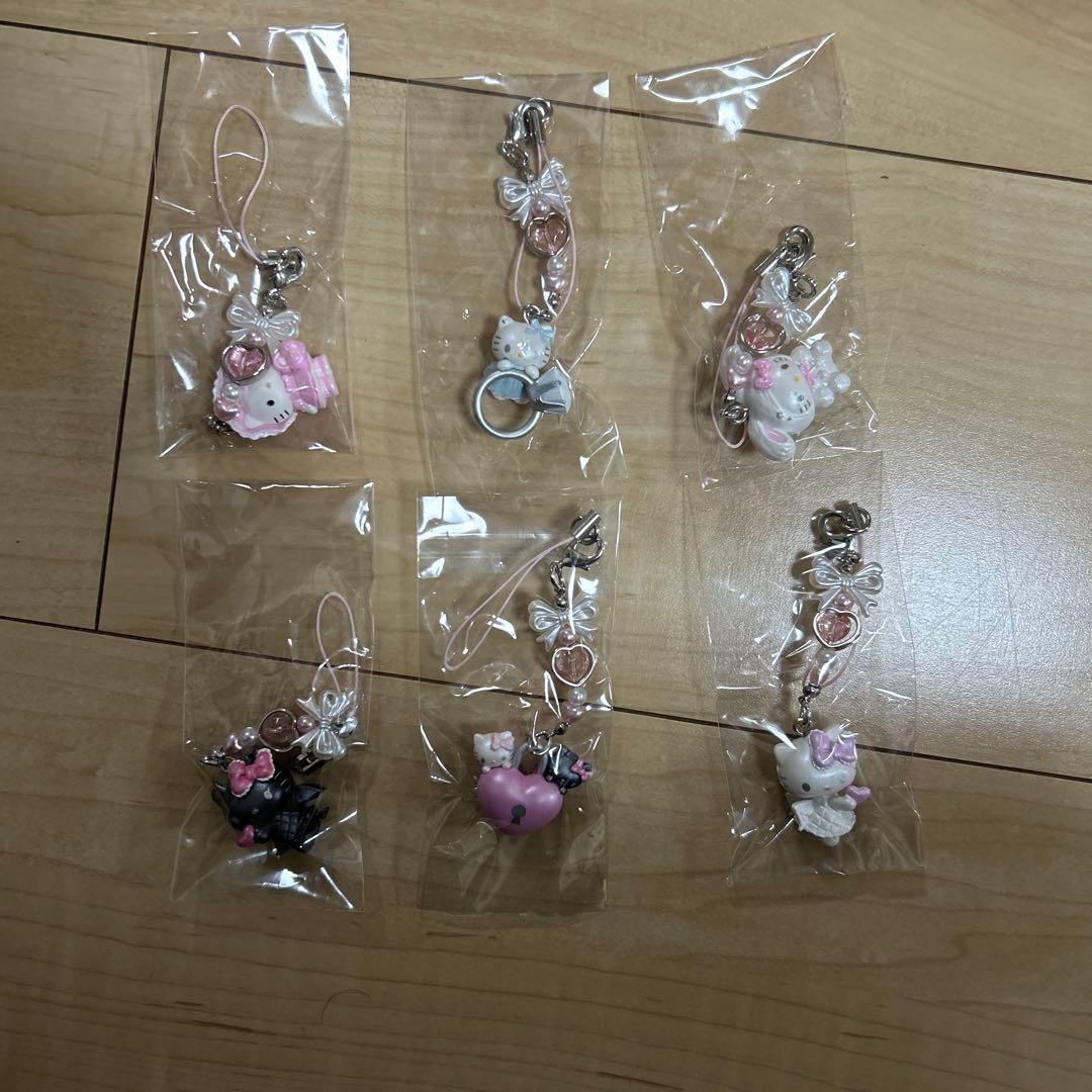 ハローキティ シークレットストラップ 6個セット - メルカリ