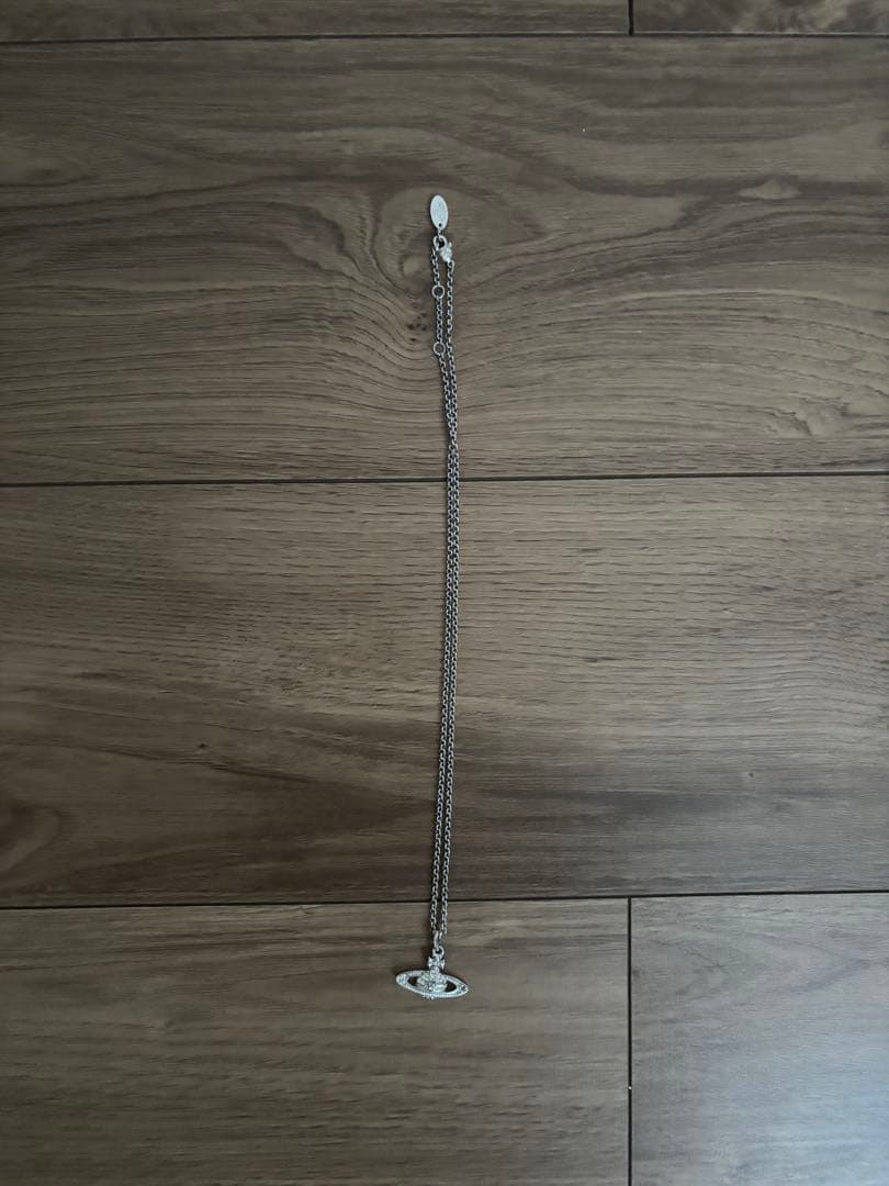 ヴィヴィアン ネックレス Vivienne Westwood Vivienne Westwood「ORB WATCH ネックレス」がローズゴールドカラーで