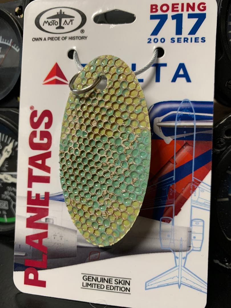 デルタ航空 ボーイング717 タグ キーホルダー Planetags DELTA - メルカリ
