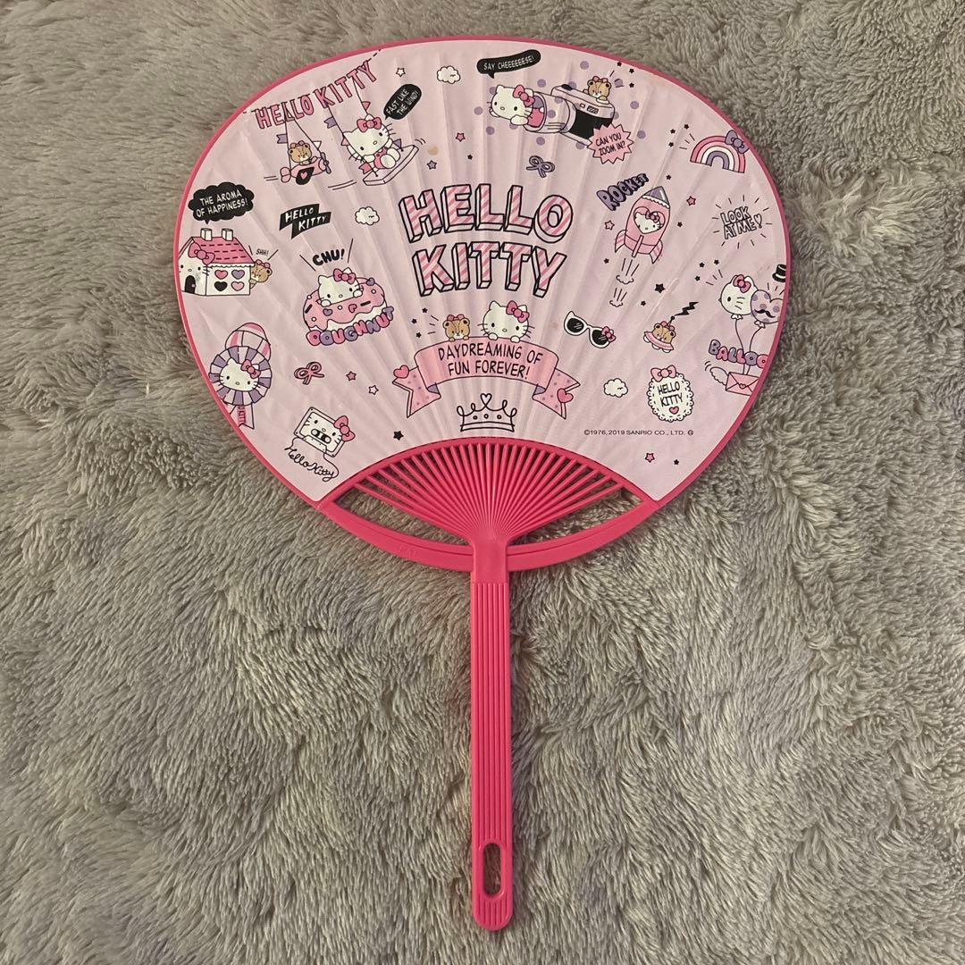 ハローキティ うちわ ピンク 水色 サンリオ - メルカリ