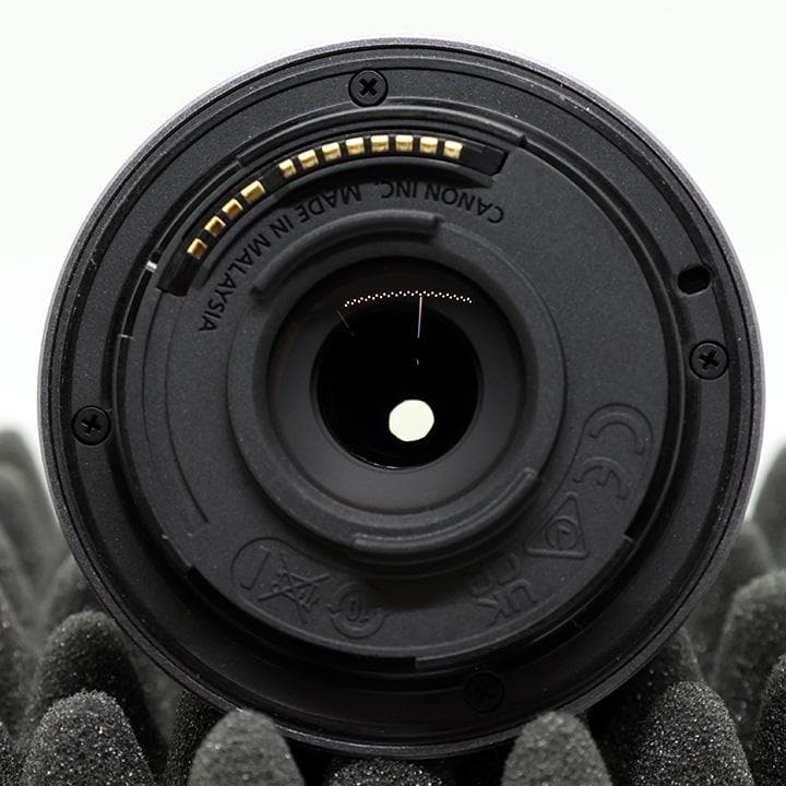 ほぼ未使用　Canon RF-S 10-18mm F4.5-6.3 IS STM