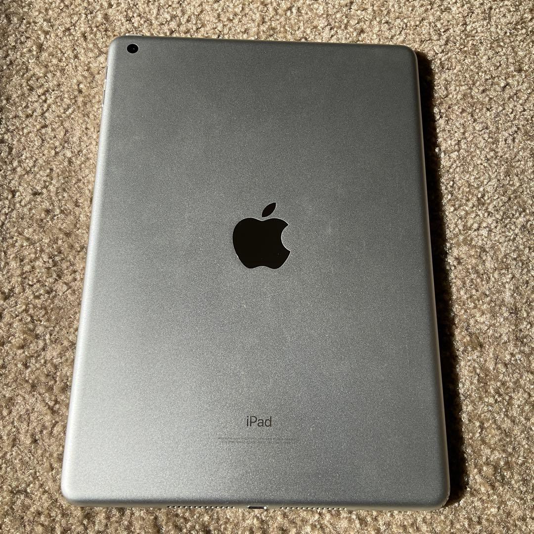 Apple】iPad 第5世代 Wi-Fi 128GBモデル シルバー スマホ・タブレット