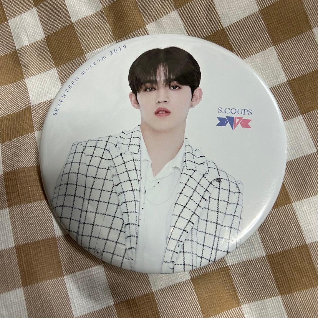 SEVENTEEN エスクプス ビッグ缶バッジスタンド MUSEUM 2019 - メルカリ