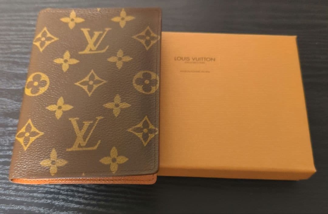 ルイ・ヴィトン パスポートケース（ M60179） - メルカリ