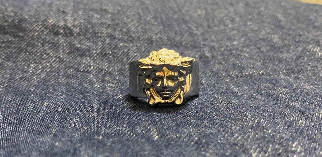 k*u様 VERSACE メデューサリング（シルバー） メドゥーサ リング シルバー | VERSACE JP