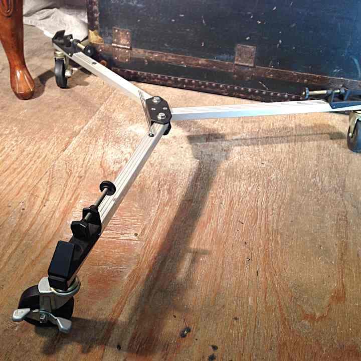 ドリー、三脚。 新製品】Fotopro Fire Wheels 三脚用ドリー 発売のご案内 - Information