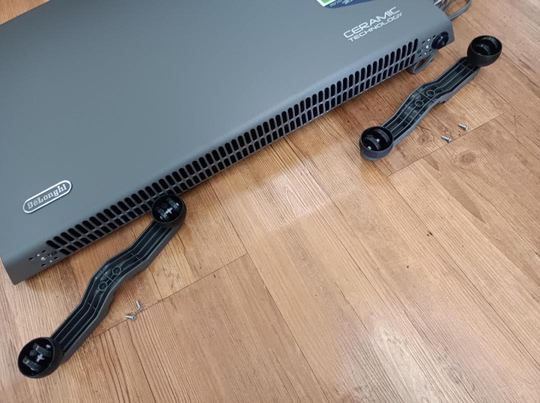 都《UHSJA》De'Longhi　デロンギ　コンベクターヒーター　HXJ60L