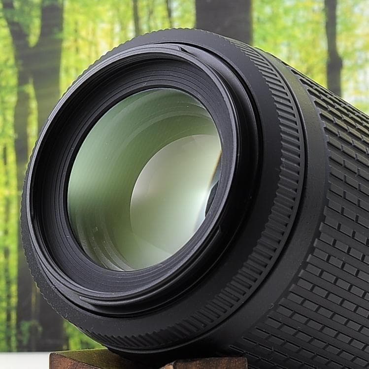 ショット数8759枚！WiFi機能付☆ニコン D5300☆スポーツ撮影向き