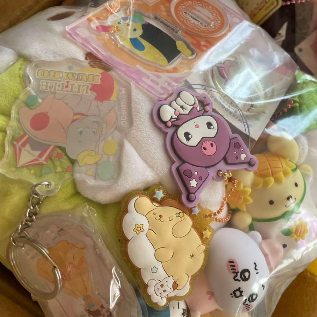 ノンジャンル アニメグッズ 雑貨 250個程度 大量まとめ売りセット