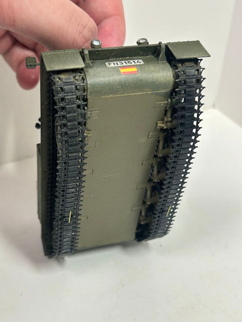 AFVクラブ　1/35 FV101 スコーピオン　完成品　戦車　模型　スペイン