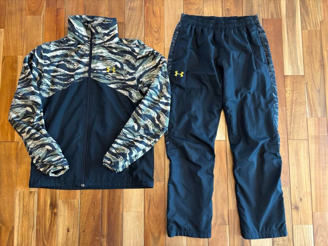 UNDER ARMOUR カモフラ ウインドブレーカー セットアップ - メルカリ
