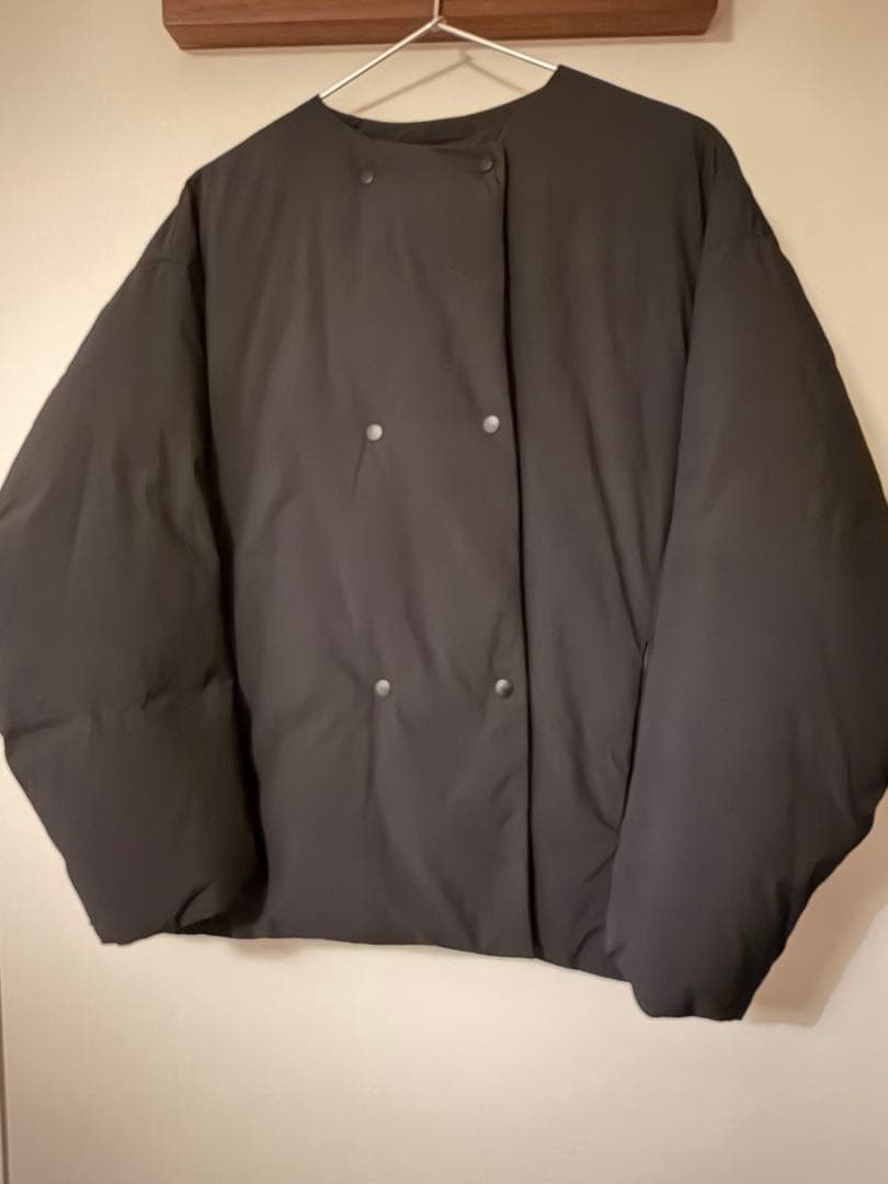 ステッチレス ノーカラー ダウンコート -撥水-