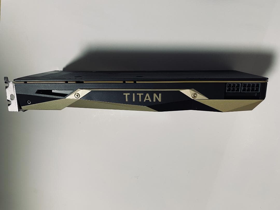極美品TITAN V 12GB HBM2 (V100と同等コア ) - メルカリ