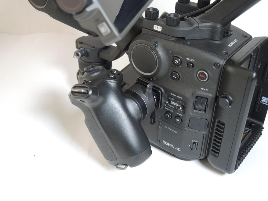値段交渉可能 DJI RONIN 4D 8K版 シネマカメラ ジンバル - メルカリ
